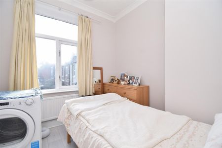 Holy Oake Terrace, Horbury - Photo 4