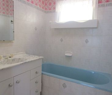 3-bedroom shared house, Gundarun St - Photo 5