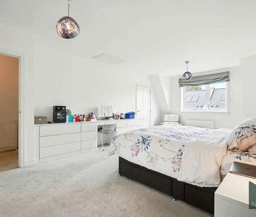 Well Grove, Whetstone, N20 - Photo 1