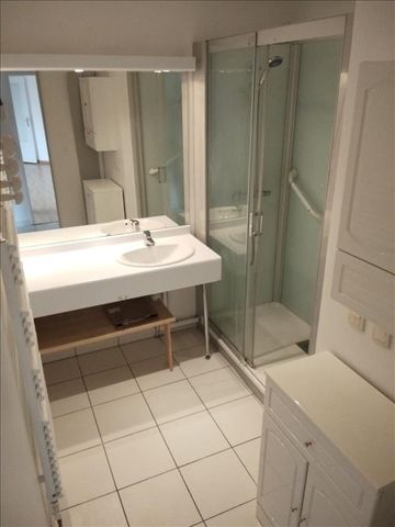 2 pièces - 46,3 m² - 2ème étage - Colocation non autorisée - Photo 2