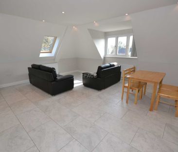 Cotehouse, Wokingham Road, Earley, Reading, Berkshire, RG6 7DU - Photo 4