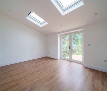 4 bedroom semi-detached house to rent - Photo 2