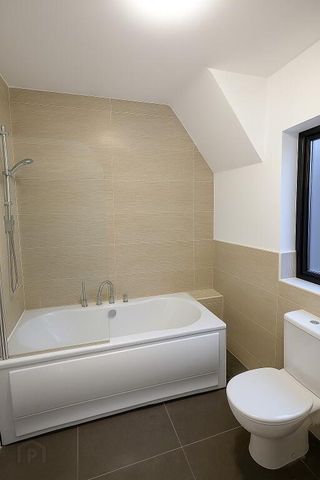 8 Lady Wallace Avenue, Lisburn, BT28 3QR - Photo 5