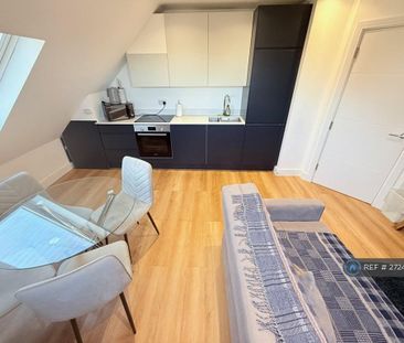 2 bedroom flat to rent - Photo 3