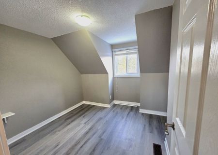 For Lease - 662 Elgin Street, Cambridge, Ontario - Photo 5