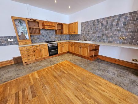 3 bedroom semi-detached house to rent - Photo 5