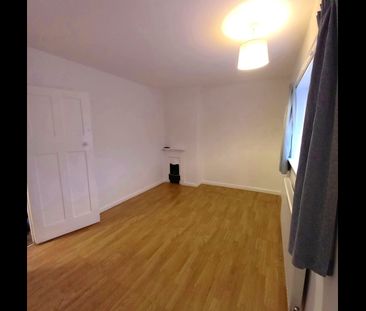 2 Bed Terraced House, Manton Crescent, NG9 - Photo 6