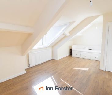 3 Bedroom Maisonette - Photo 1
