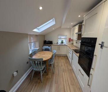 2 bedroom semi-detached house to rent - Photo 1