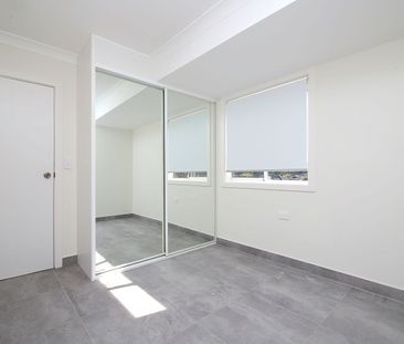 Modern One-Bedroom Property - Photo 1