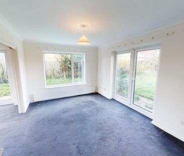 5 bedroom detached house to rent - Photo 2