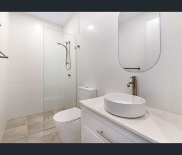 Luxury Townhouse - Photo 6