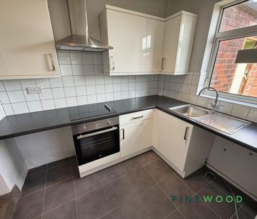 2 bedroom semi-detached house to rent - Photo 6