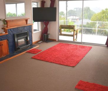 Spacious 3-Bedroom Home – Great Location - Photo 1