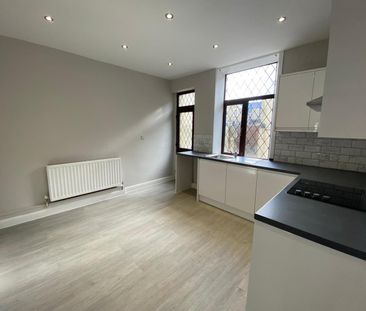 2 bed end of terrace house to rent in Scarlett Street, Burnley, BB11 - Photo 5