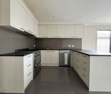 Modern Living - Photo 4