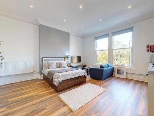 Studio to rent - Photo 1