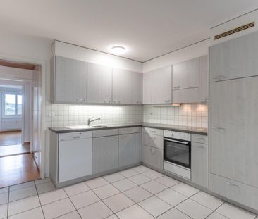 Helle 3.5-Zimmer-Wohnung mit Balkon in ruhiger Lage in Kehrsatz - Photo 1