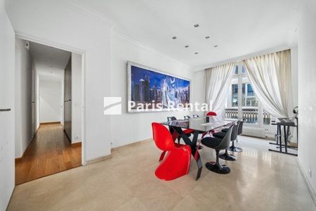 Appartement • Saint Philippe du Roule - Photo 5