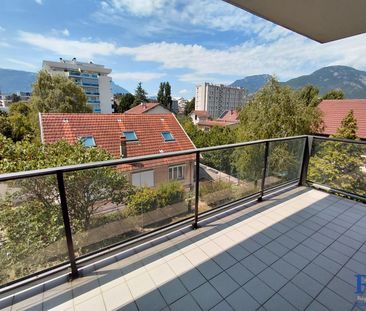 Location Appartement 2 pièces 49m² GRENOBLE 38100 - Photo 6