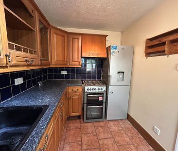 3 bedroom terraced house to rent - Photo 6