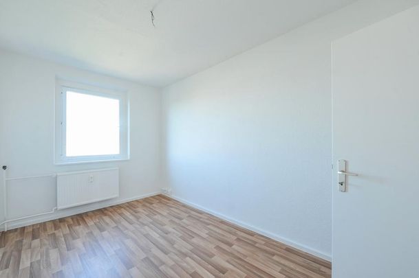 Treppensteigen lohnt sich, renovierte Wohnung ab sofort! - Photo 1