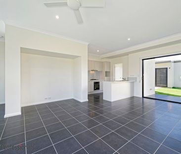 MODERN LIVING - Mango Hill - Photo 4