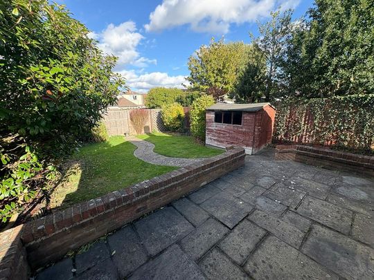 2 bedroom detached bungalow to rent - Photo 1