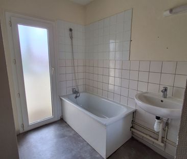 Location - Appartement T4 - 74 m² - Baume-les-Dames - Photo 4