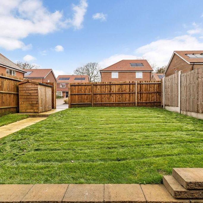 3 bedroom detached house to rent - Photo 1