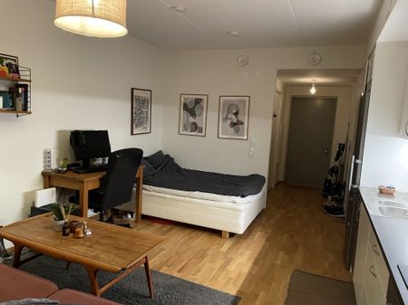 Tisdagsvägen, Farsta - Photo 2