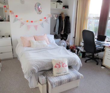 Room in a Shared House, Queens Park Terrace, BN2 - Photo 1