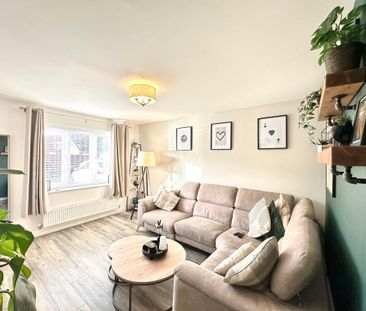 3 bedroom end of terrace house to rent - Photo 2