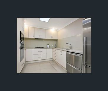 4a Rutledge Crescent, Quakers Hill, NSW 2763 - Photo 4