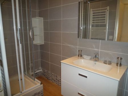 Appartement 2 pièces 34m2 MARSEILLE 6EME 640 euros - Photo 5