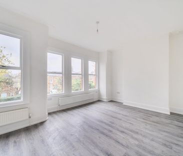 5 bedroom semi-detached house to rent - Photo 4