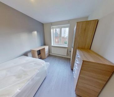 2 bedroom terraced house to rent - Photo 4