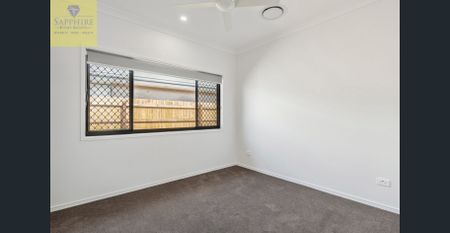 Spacious Interiors & Prime Location – 4-Bedroom Home in White Rock - Photo 3