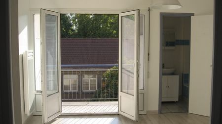 Location Appartement 1 pièce 31m² GRENOBLE 38000 - Photo 2