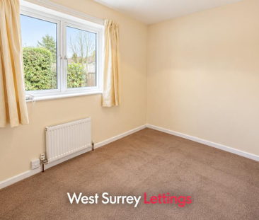 4 bedroom semi-detached house to rent - Photo 3