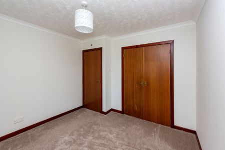 2 bedroom semi-detached bungalow to rent - Photo 4