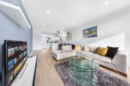 2 Bed Flat, Porcelain House, E3 - Photo 2