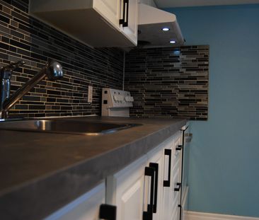 For Lease - 593 Ridgeway Avenue, Oshawa, Ontario - Photo 6