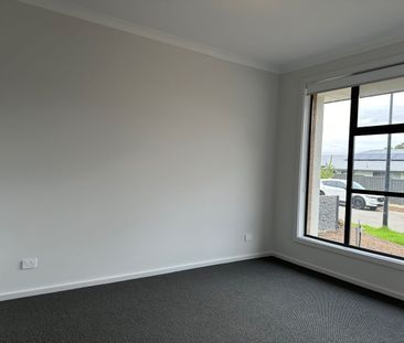 Brand New Family Home - Photo 6