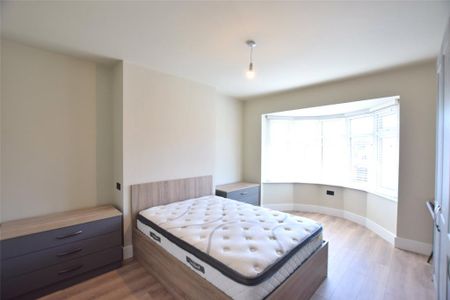 3 bedroom apartment to rent - Photo 2