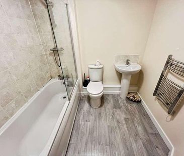 Clarendon Gardens, Bromley Cross, Bolton, BL7 - Photo 6
