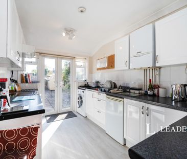 3 bedroom house to rent Napier Road, Southsea, Hampshire, PO5 - Photo 3