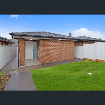 MODERN PRIVATE GRANNY FLAT - Photo 3