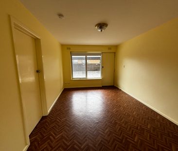 4 / 4 Walnut St, Carnegie - Photo 3