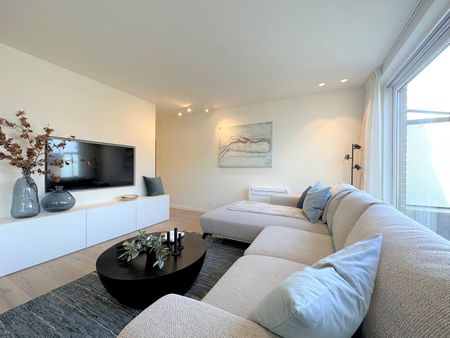 Gemeubelde penthouse met 2 terrassen op enkele passen van de Zeedijk. - Photo 5